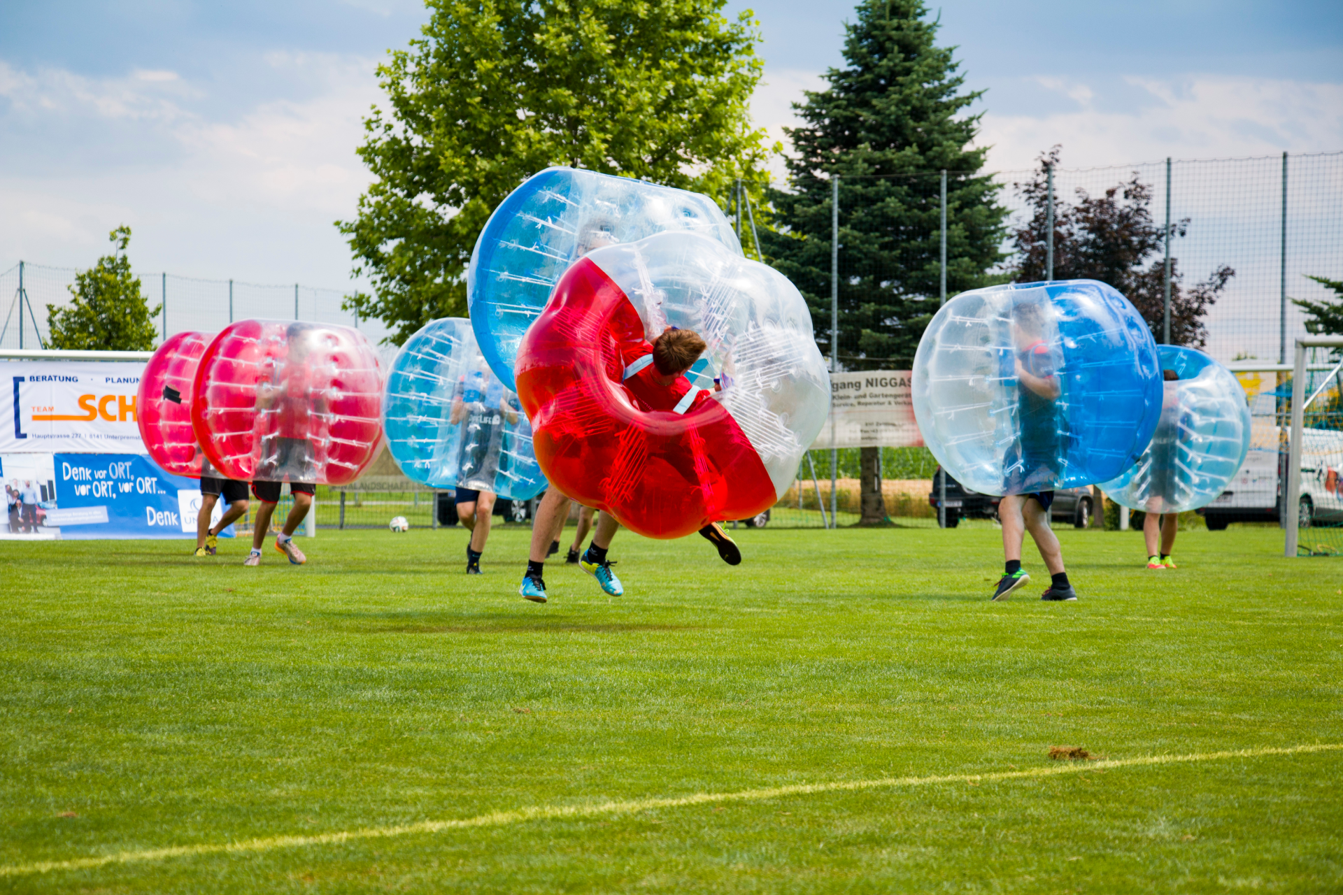 Jeux gonflables géants type Intervilles ou Ninja Warrior